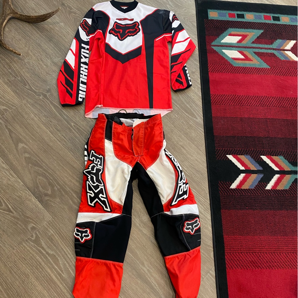 Fox Motocross Racing Jersey. Size Med shirt. 30 pants